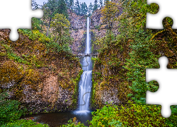 Wodospad, Multnomah Falls, Jesień, Most, Skały, Drzewa, Roślinność, Oregon, Stany Zjednoczone