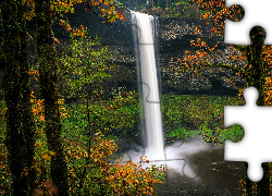 Wodospad South Falls, Skała, Park stanowy Silver Falls, Jesień, Stan Oregon, Stany Zjednoczone