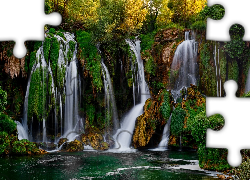 Wodospady Kravica, Skały, Roślinność, Bośnia i Hercegowina