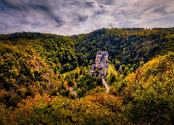 Zamek Eltz, Drzewa, Las, Jesień, Chmury, Gmina Wierschem, Nadrenia Palatynat, Niemcy