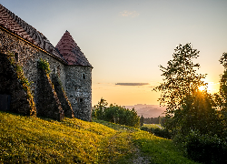 Zamek Piberstein, Austria, Wieża, Mury, Drzewa