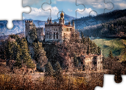Zamek, Pałacyk, Rocchetta Mattei, Wzgórza, Drzewa, Jesień, Gmina Grizzana Morandi, Włochy