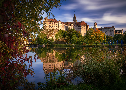 Zamek Sigmaringen, Rzeka, Dunaj, Drzewa, Zieleń, Badenia-Wirtembergia, Niemcy