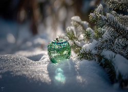 Zielone, Szklane, Jabłko, Gałązki, Śnieg, Grafika AI