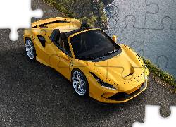 Żółte, Ferrari F8 Spider