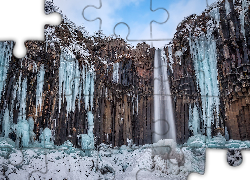 Zima, Wodospad, Svartifoss Falls, Skały, Sople, Park Narodowy Vatnajokull, Islandia
